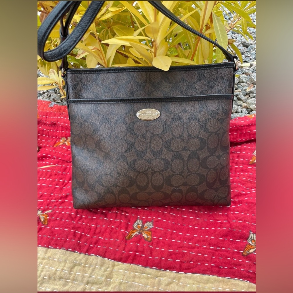 2015 Coach Rowan Signature File Crossbody Bag